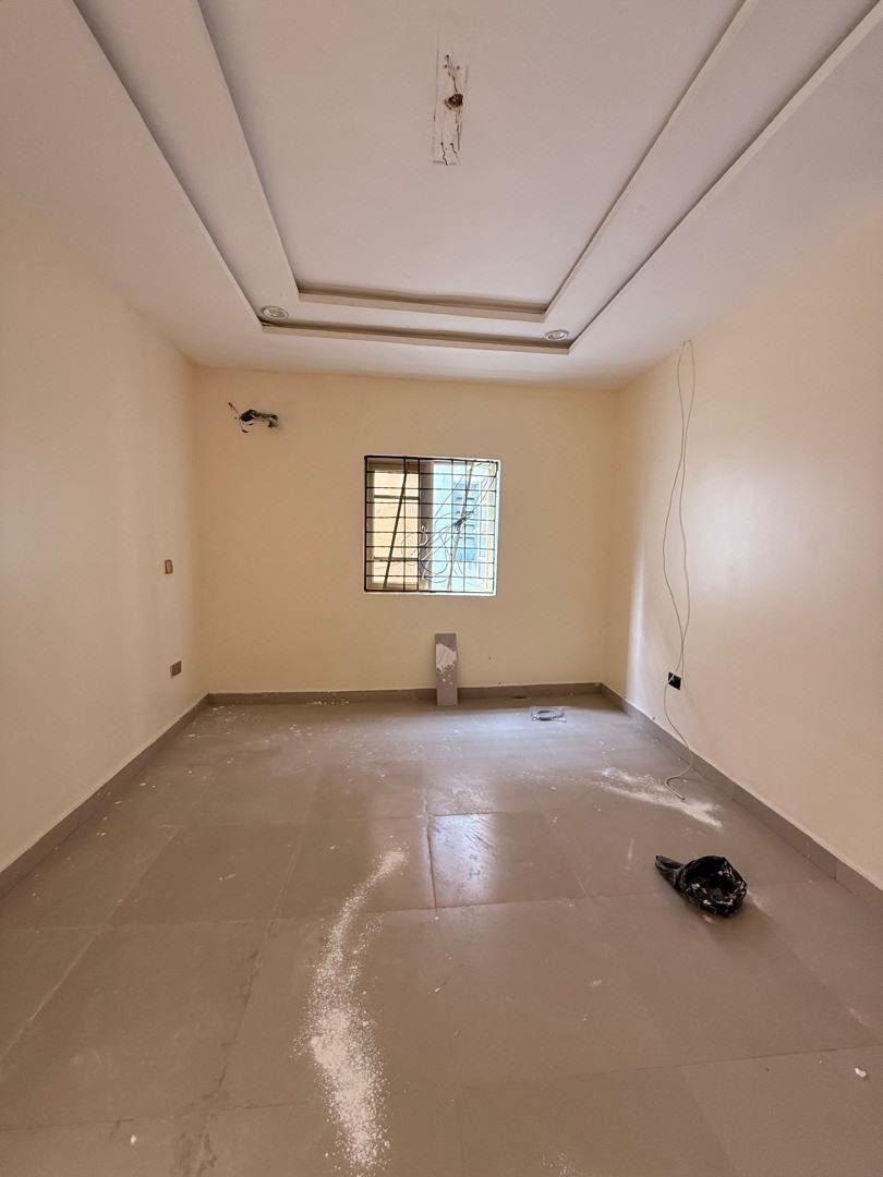 4 BEDROOM SEMI DETRACHED DUPLEX LEKKI LAGOS photo 6