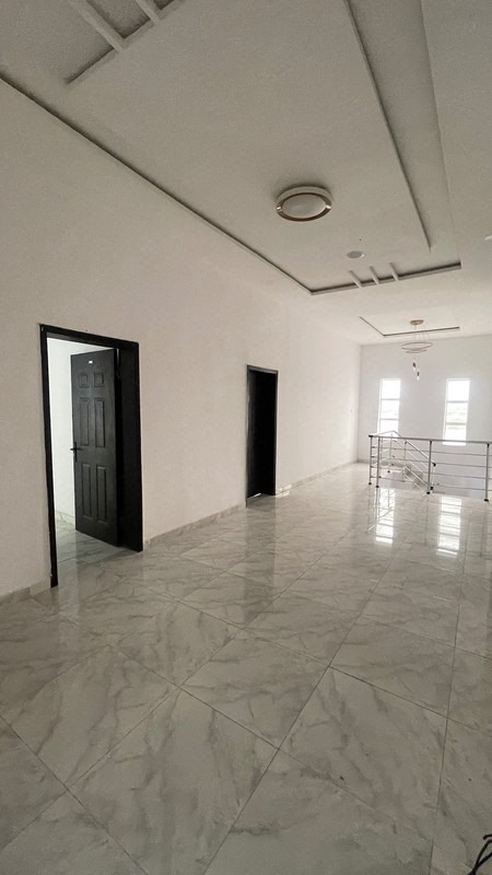 MASSIVE BRAND NEW 5 BEDROOM FULLY DETACHED DUPLEX + BQ + MASSIVE SWIMMING POOL photo 2