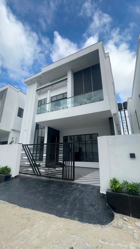 4 BEDROOM FULLY DETACHED WITH BQ LEKKI LAGOS photo 12