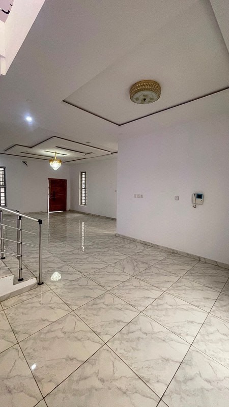 5 bedroom fully detached duplex with bq photo 2