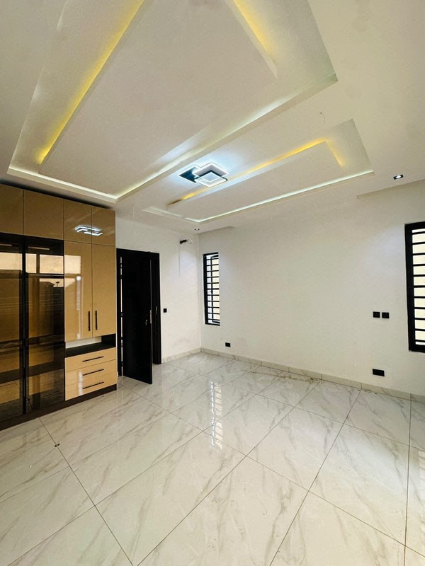 Beautifully finished 4bed Semi Detached Duplex 180m Ajah photo 9
