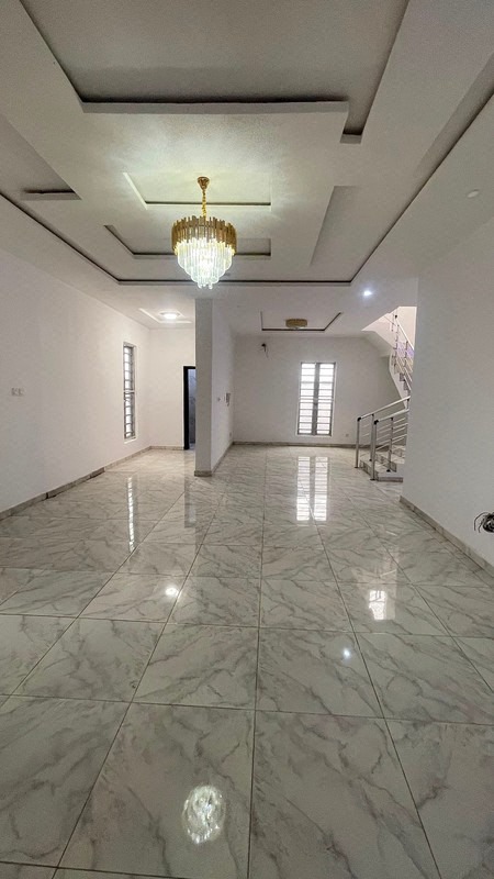 5 bedroom fully detached duplex for sale in chevron photo 11