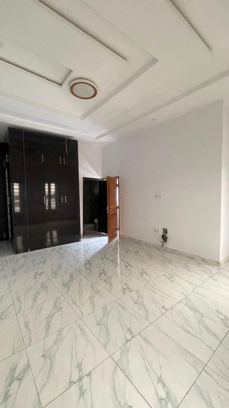 5 bedroom fully detached duplex for sale in chevron photo 6