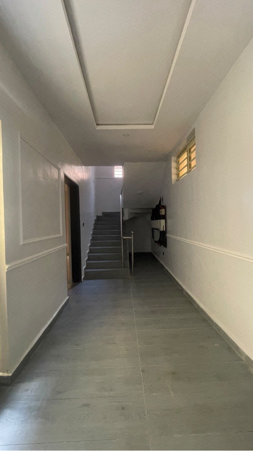 2 Bedroom Apartment in Ologolo photo 8
