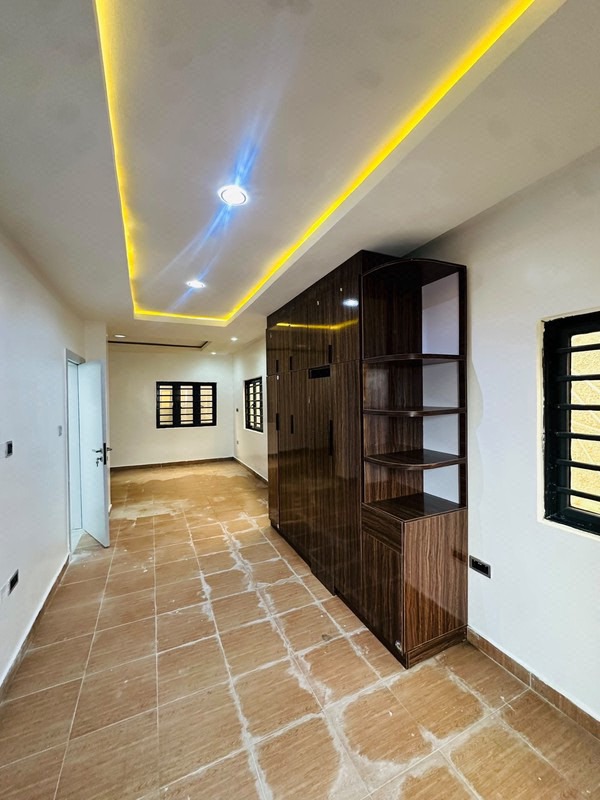 3 bedroom semi detached duplex lekki lagos photo 7
