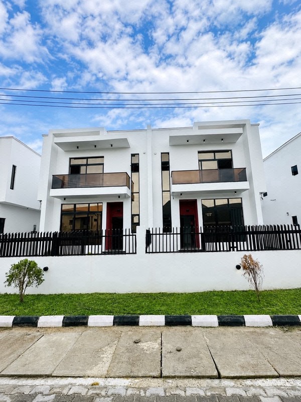 4 bedroom semi detached duplex lekki lagos photo 2