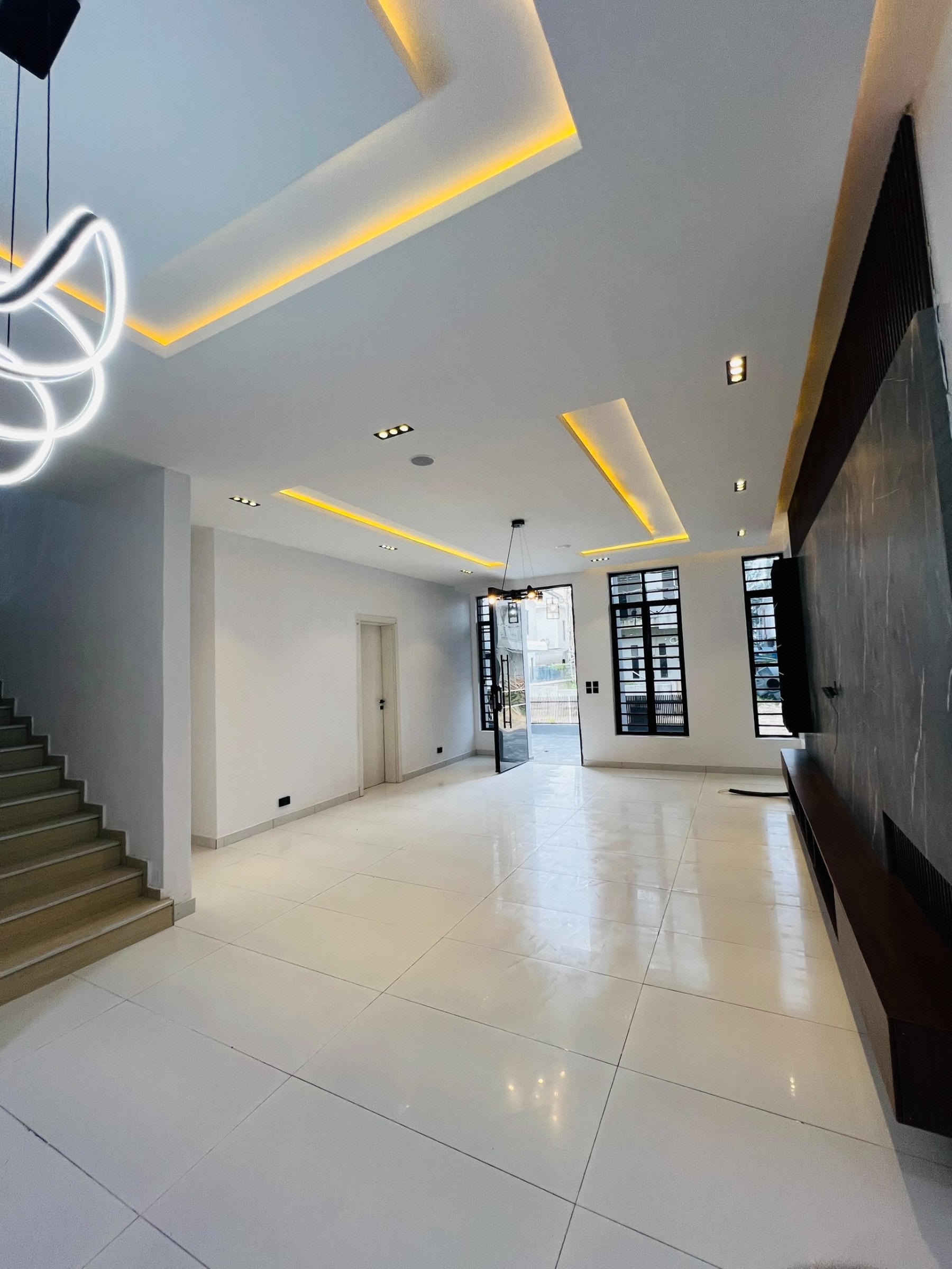5 bedroom fully detached duplex with bq photo 3