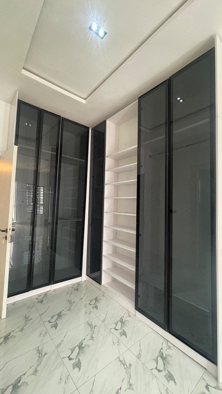 MAGNIFICENTLY DESIGNED 4 BEDROOM DETACHED DUPLEX + BQ photo 2
