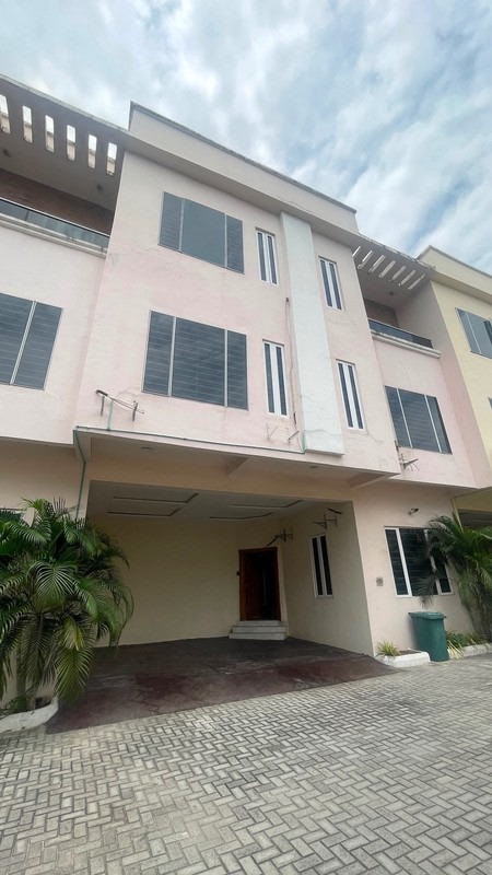 4BEDROOM TERRACE DUPLEX + INVERTER