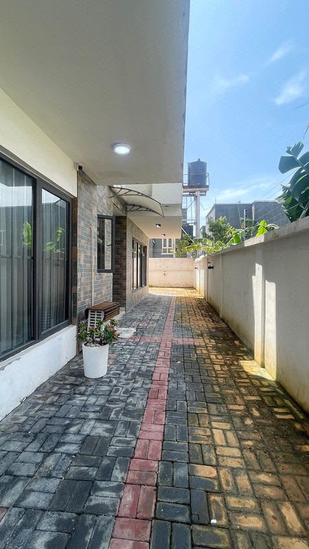 EXECUTIVE 4 BEDROOM STYLISHLY FURNISHED, 2 STORY, TERRACED DUPLEX WITH BQ photo 15