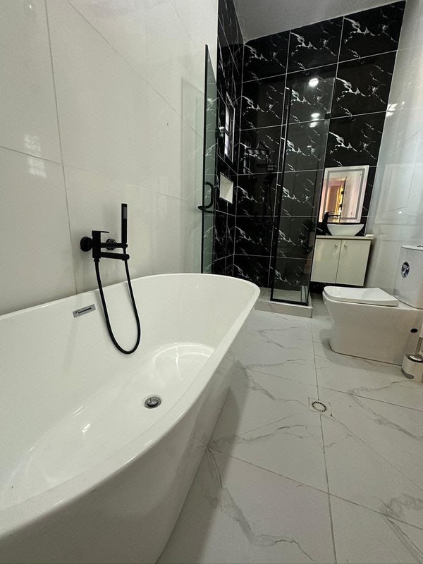 Luxury 3BR Smart Home | PS5, Balcony & 24/7 Power In sangotedo photo 16