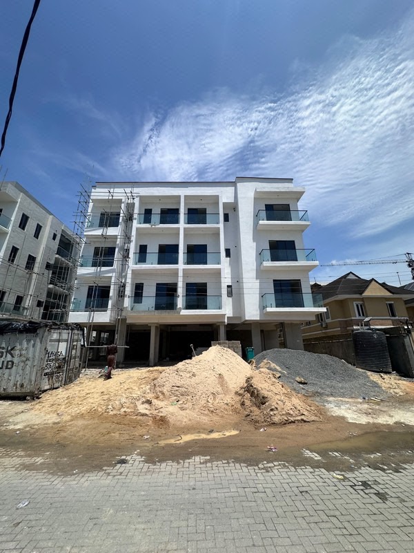 3 bedroom aprtment lekki phase 1 photo 8