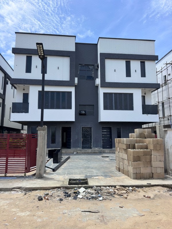 4 bedroom semi detached duplex with 2 bq lekki phase 1 photo 8