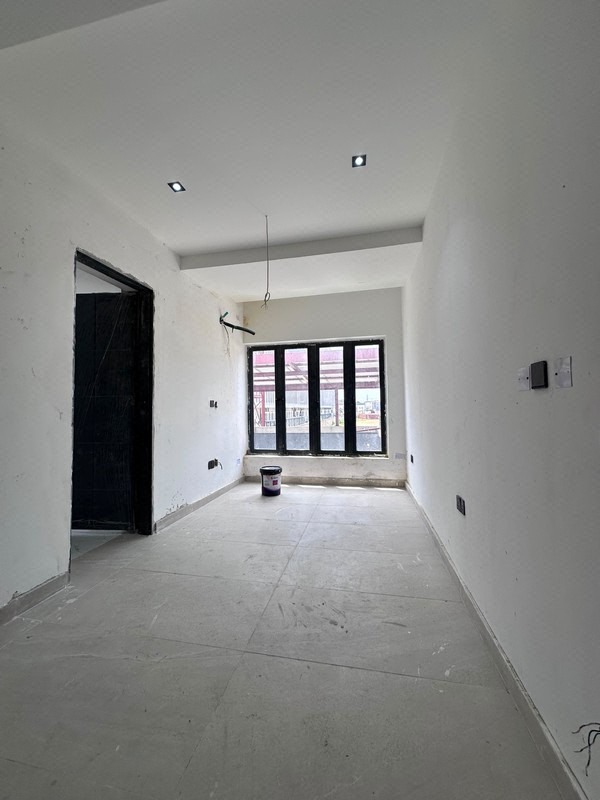 4 bedroom semi detached duplex with 2 bq lekki phase 1 photo 3