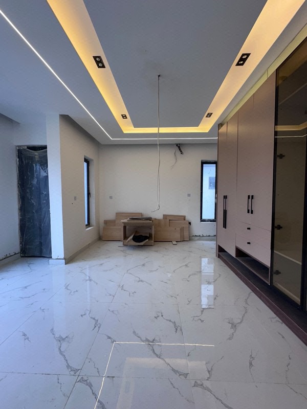 2 bedroom apartment with elevator lekki phase 1 photo 12