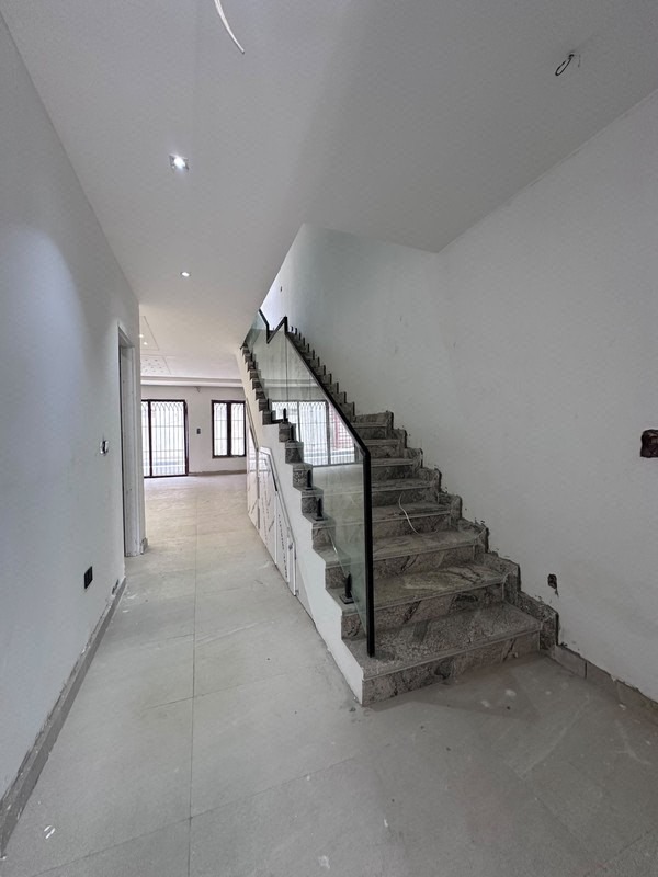 2 bedroom apartment with elevator lekki phase 1 photo 8
