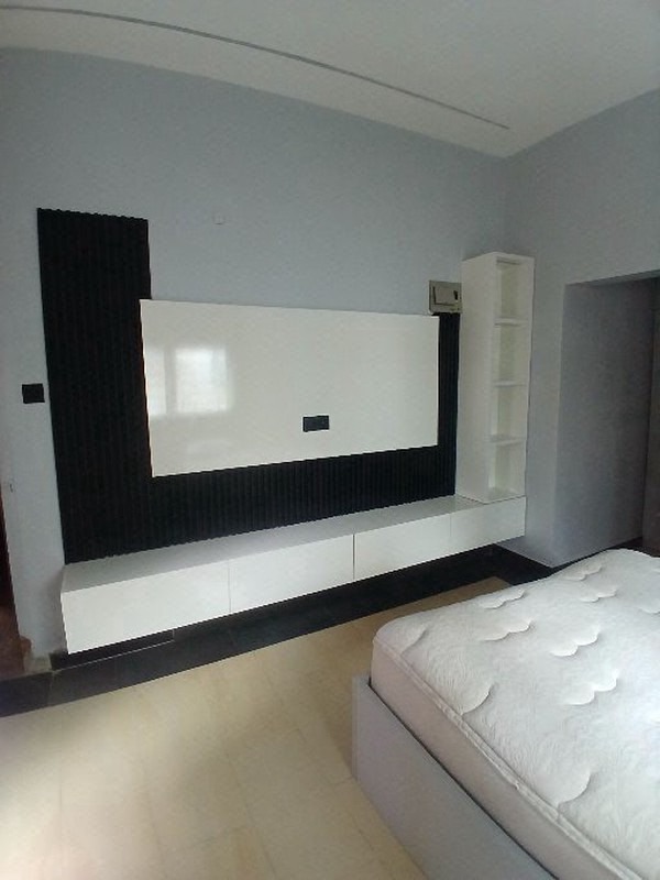 Clean 1 Bedroom Furnish Apartment photo 6