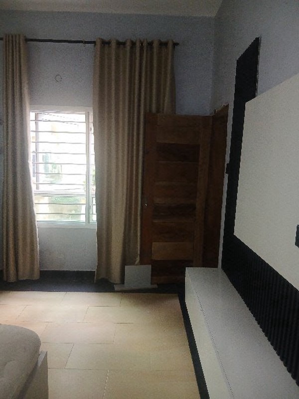Clean 1 Bedroom Furnish Apartment photo 7