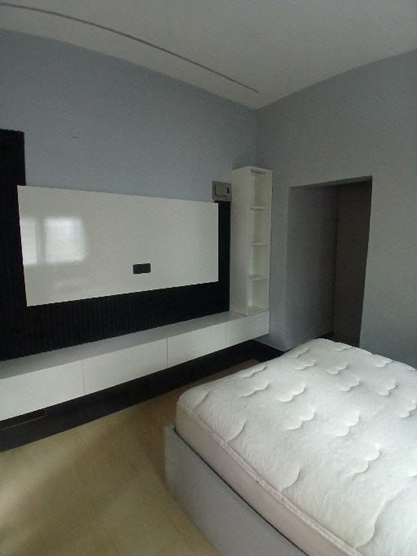 Clean 1 Bedroom Furnish Apartment photo 8