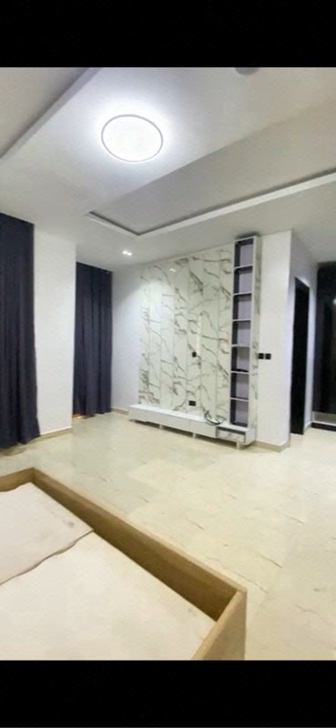 A nice 4 bedroom duplex with a BQ photo 14