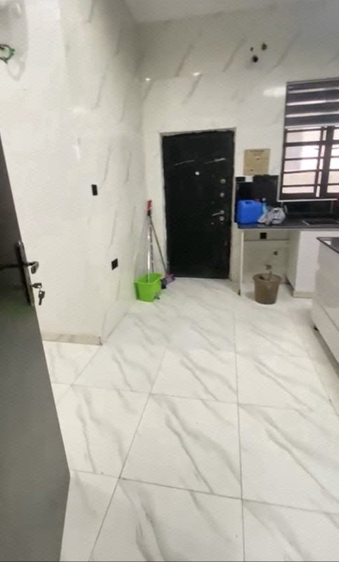 A nice 4 bedroom duplex with a BQ photo 23