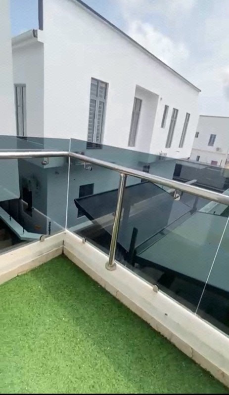 A nice 4 bedroom duplex with a BQ photo 22