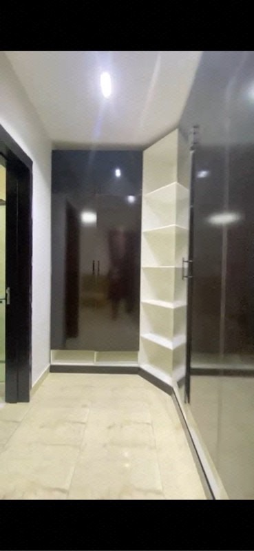 A nice 4 bedroom duplex with a BQ photo 3