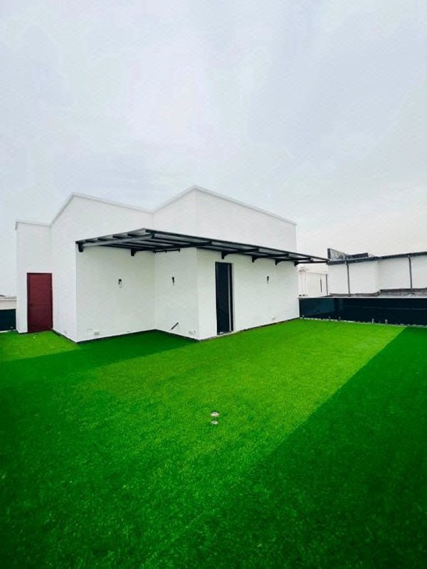 3 Bedroom Semi Detached Duplex photo 17