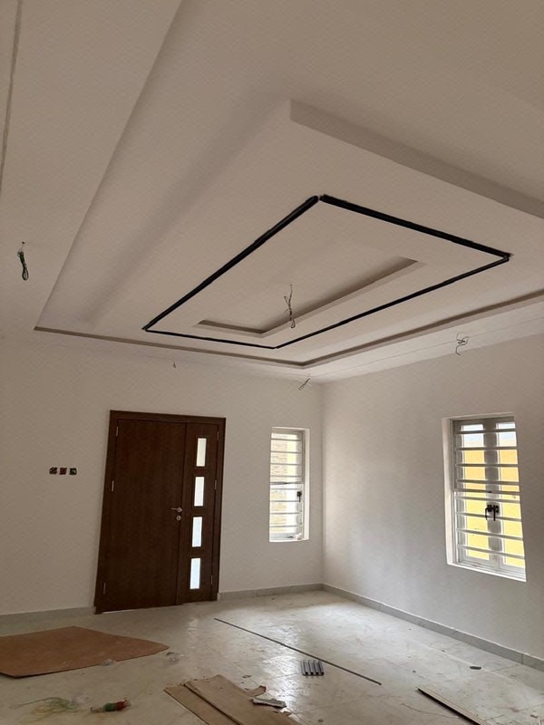 2 units of a well finished and furnished 4 b/room duplex with a room boys' quarter  photo 3