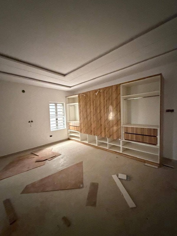 2 units of a well finished and furnished 4 b/room duplex with a room boys' quarter  photo 5