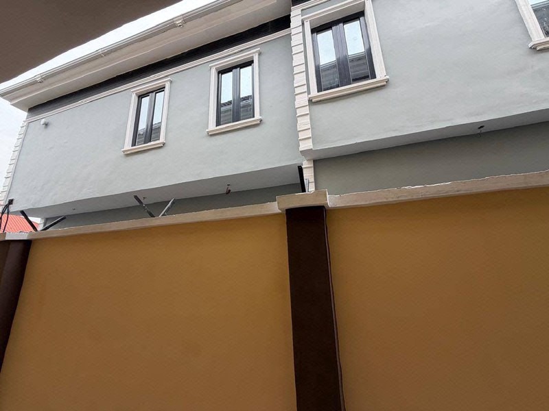 2 units of a well finished and furnished 4 b/room duplex with a room boys' quarter  photo 10