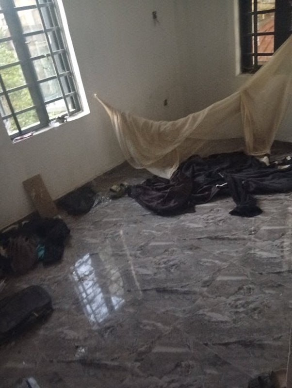 New house miniflat off Lawanson Surulere photo 9