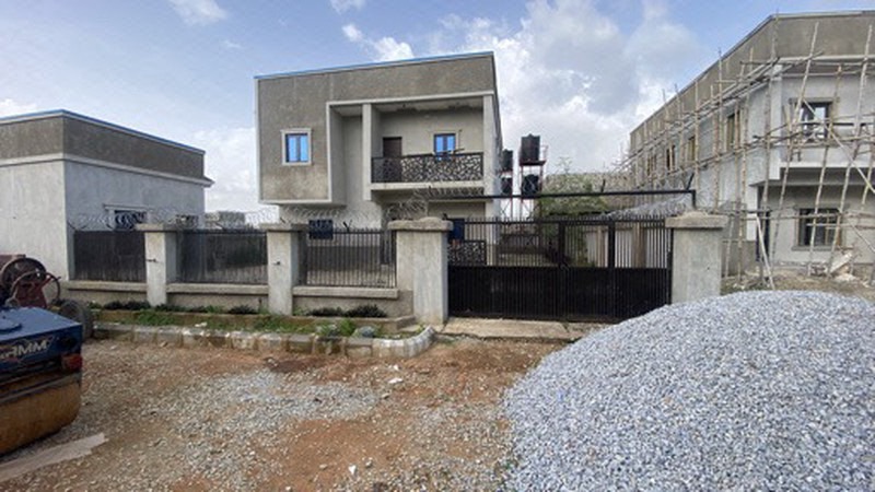 Newly Built photo 21