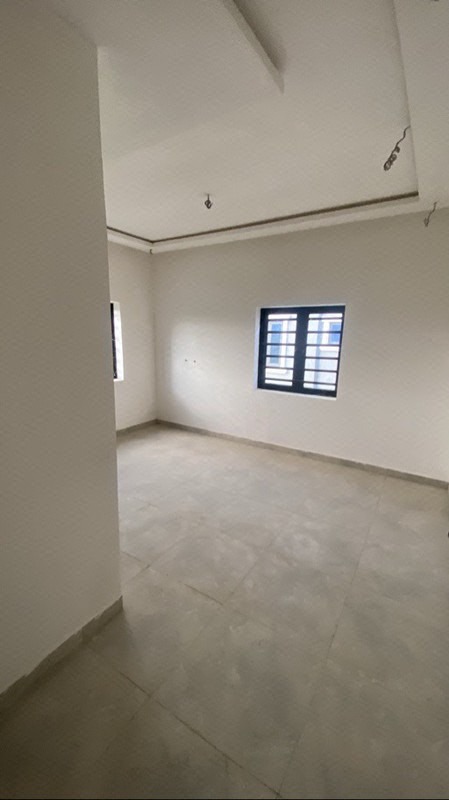 Newly Built photo 25