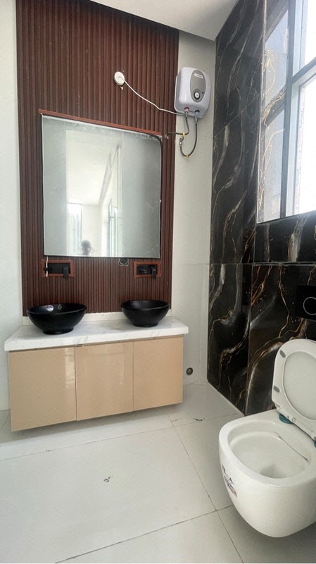 4 bedroom semi detached duplex with bq photo 4