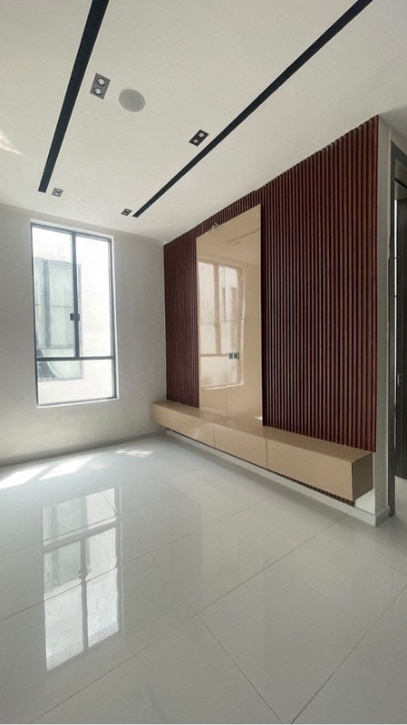 4 bedroom semi detached duplex with bq photo 12